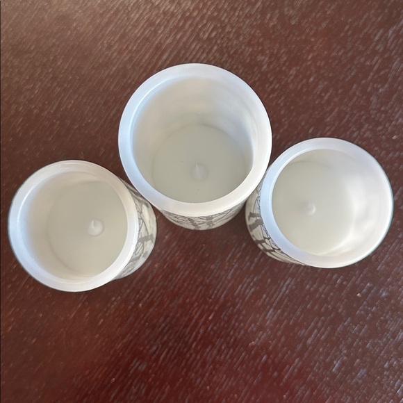 Set of three white flickering flameless candles with silver deer in woods motif - Picture 6 of 7